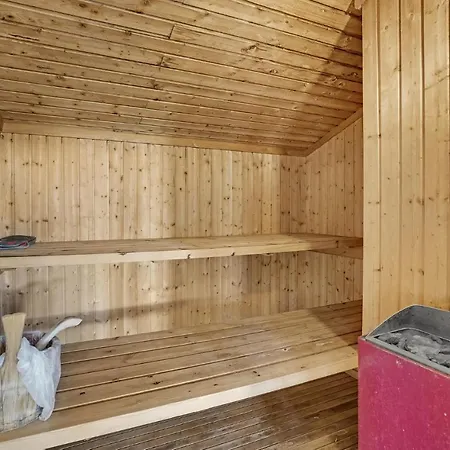 Beautiful In With Indoor Swimming Pool, Sauna And Private Swimming Pool *