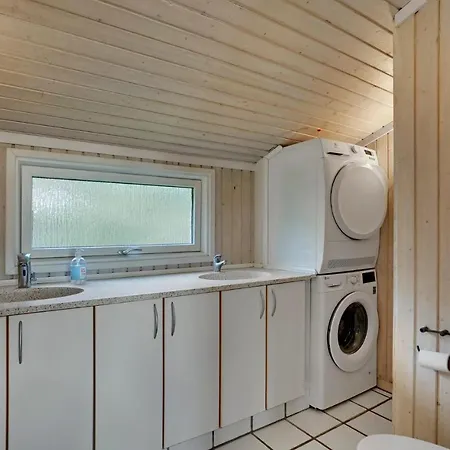 Beautiful In With Indoor Swimming Pool, Sauna And Private Swimming Pool *